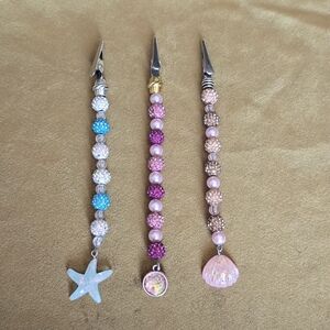 Beachy ATM Card + Bracelet Helper Tool, Smoker's Roach Clip, Long Nail Assist